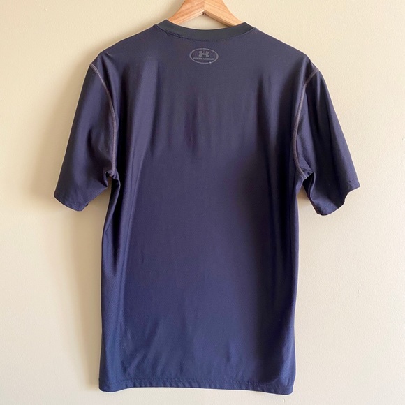 UNDER ARMOUR Black T-Shirt - Picture 2 of 2